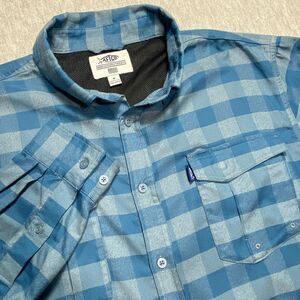 Aftco Shirt Men's Medium Blue Buffalo Cheek Fishing Button-Up‎ Technical Vented